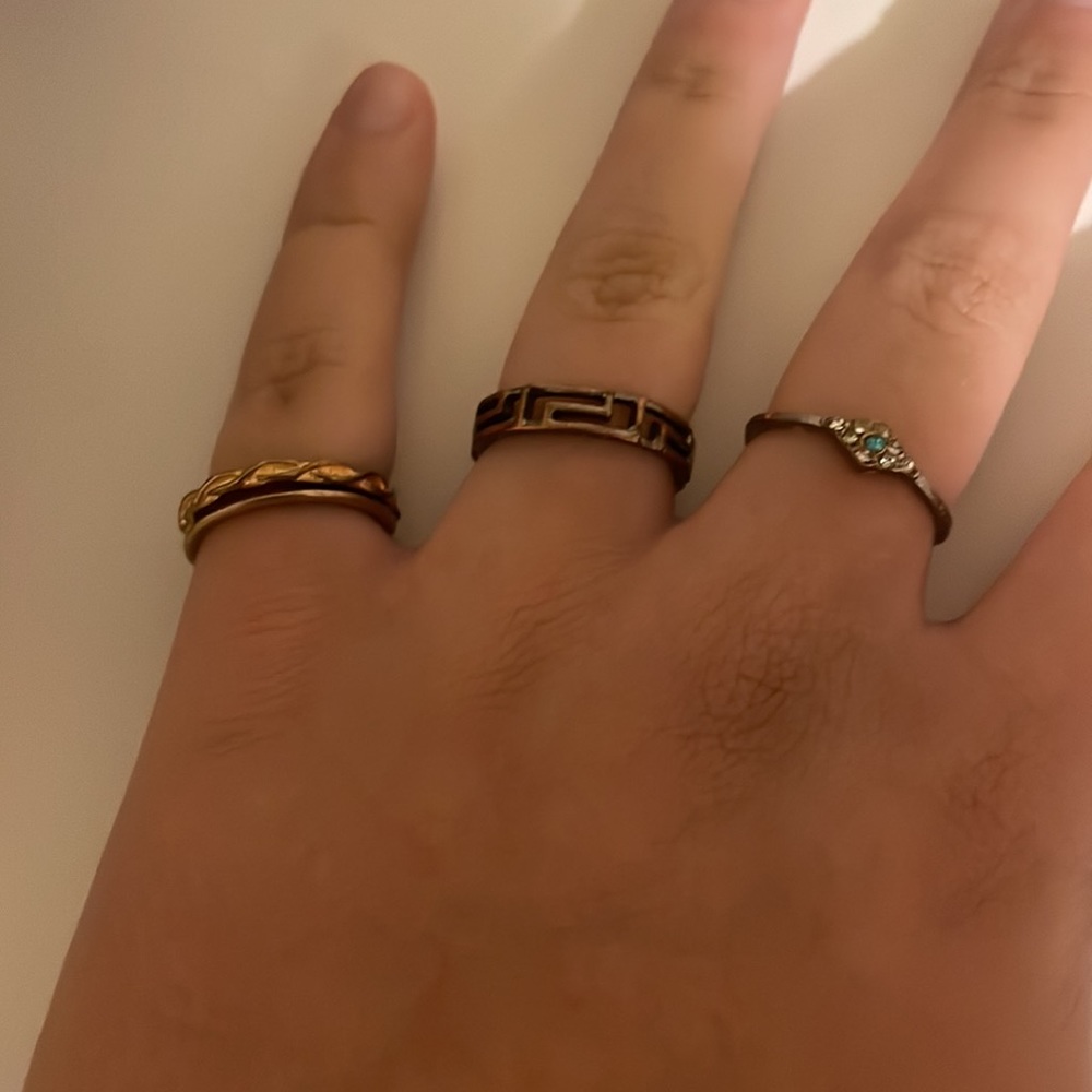 6 pc Gold Rings - Picture 2 of 3